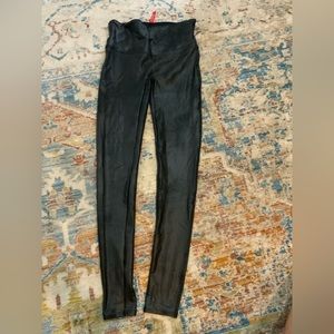 SPANX Faux Leather Leggings Size Large Black